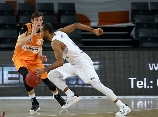 都在推动着 都在推动着