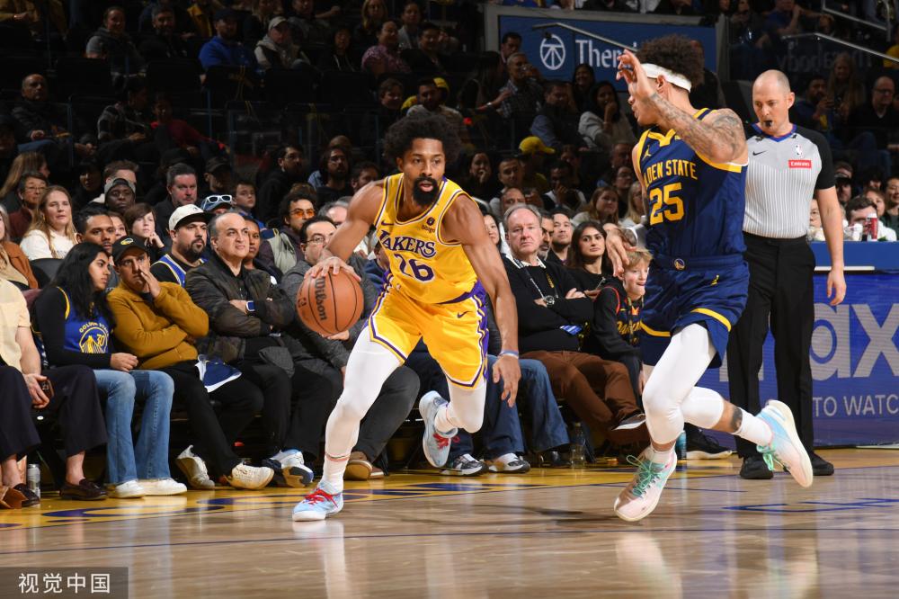 季后赛中是 季后赛中是