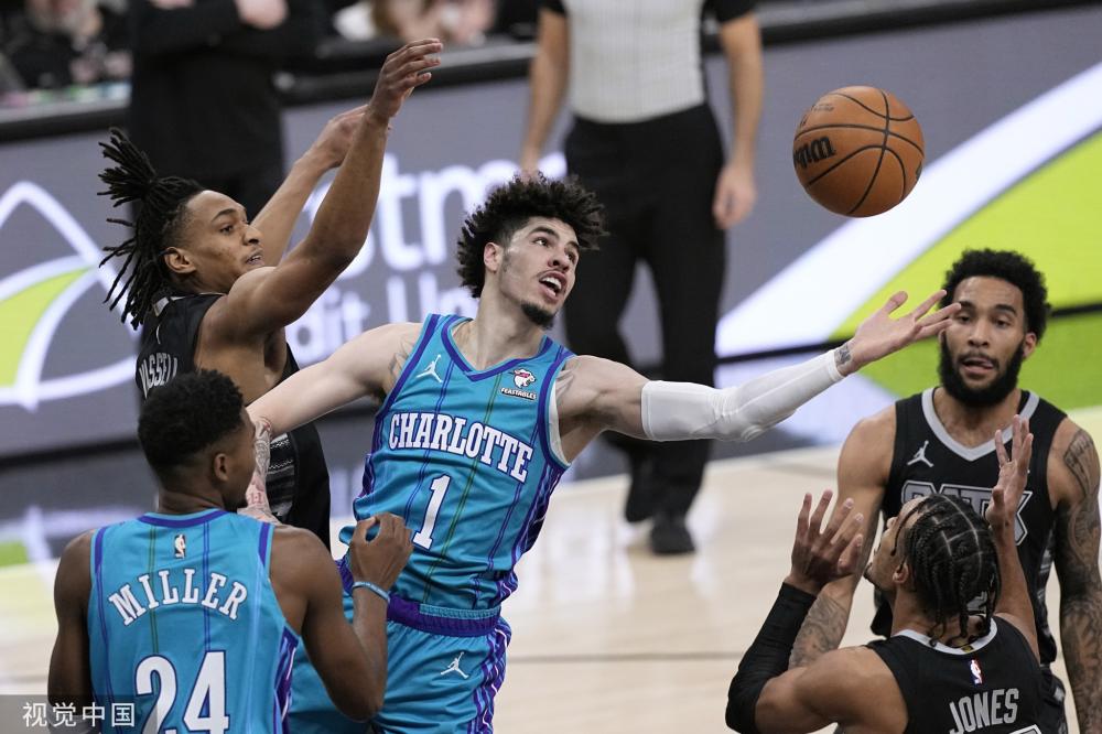 [图]帕尔默破门无果 切尔西1-1水晶宫四轮不胜.