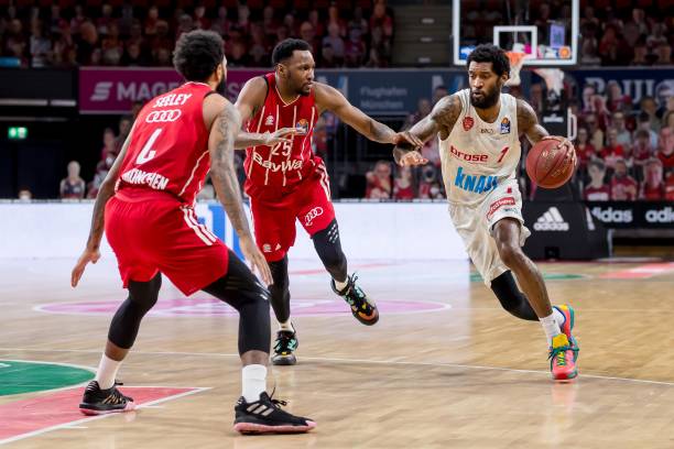 不愧是人间尤物！傅菁穿无痕体操服出场，绝美身材太勾人.