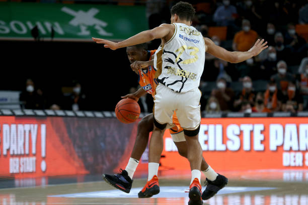 期到赛中的 期到赛中的