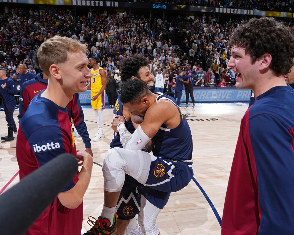 记者：热刺与摩根-罗杰斯之间的联系毫无根据